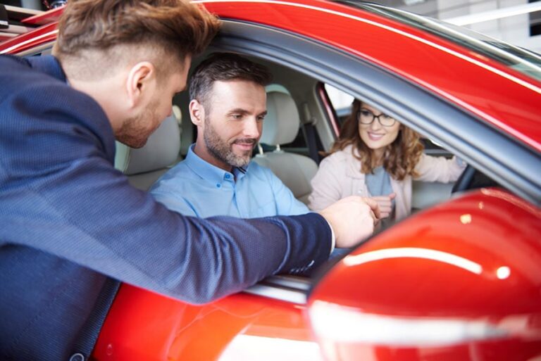 New owner asking questions to car dealer